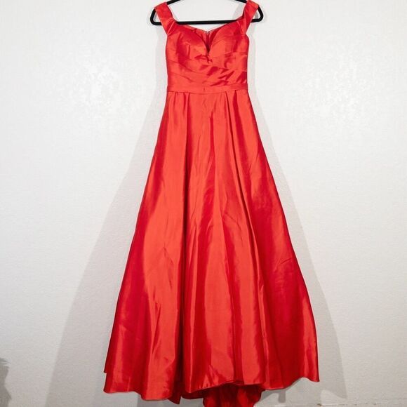 NWT Abby Paris x Lucci Lu Red Satin Off The Shoulder Gown‎ Size 4 - Picture 2 of 12